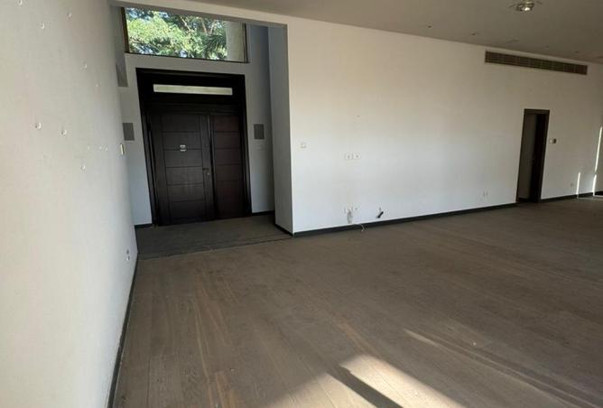 8013832 - Property Image 3