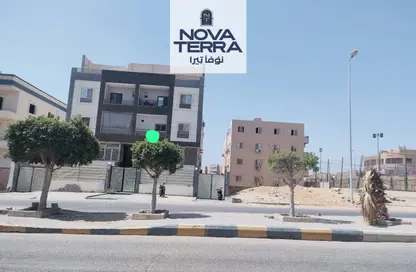 شقة - 3 غرف نوم - 2 حمامات للبيع في شارع 13 - الحي الاول - الشيخ زايد - الجيزة