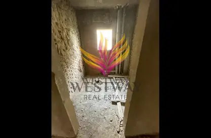 Apartment - 4 Bedrooms - 3 Bathrooms for sale in Beverly Hills Road - 17th District - Sheikh Zayed City - Giza