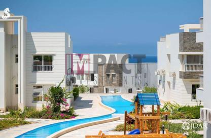 Chalet - 2 Bedrooms - 2 Bathrooms for sale in Sea View - Ras Al Hekma - North Coast