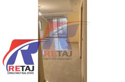 Apartment - 3 Bedrooms - 2 Bathrooms for sale in Mousa Ibn Naseer St. - Al Hadiqah Al Dawliyah - 7th District - Nasr City - Cairo