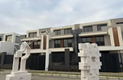 Townhouse - 5 Bedrooms - 5 Bathrooms for sale in El Patio Oro - 5th Settlement Compounds - The 5th Settlement - New Cairo City - Cairo