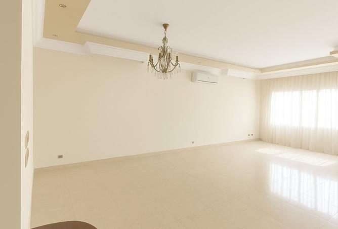 8146064 - Property Image 2