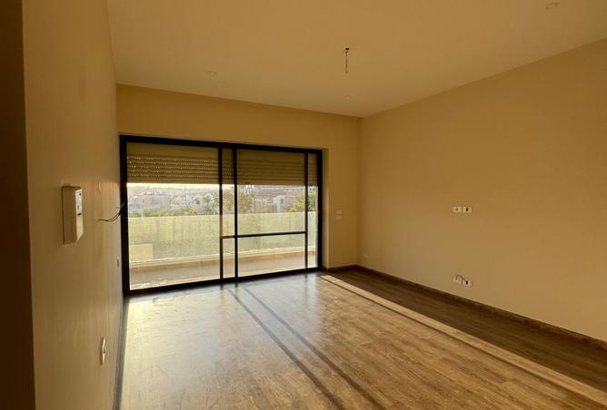 8401433 - Property Image 3