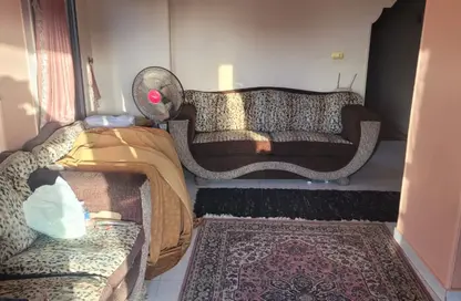 شقة - 3 غرف نوم - 1 حمام للبيع في المنطقة العاشرة - مدينة نصر - القاهرة