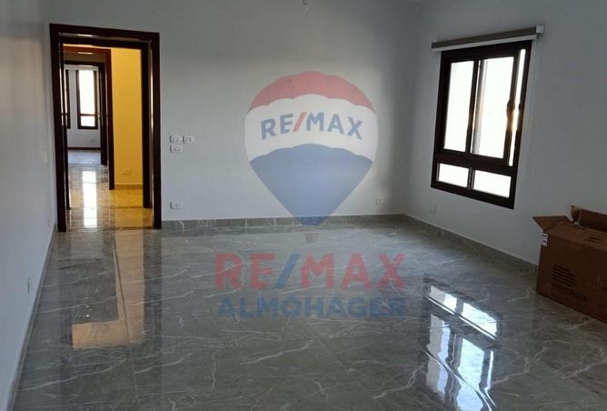 8205595 - Property Image 3