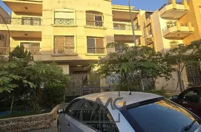 Apartment - 3 Bedrooms - 2 Bathrooms for rent in Doctor Yassin Abdel Ghaffar St. - Area C - Ganoob El Acadimia - New Cairo City - Cairo