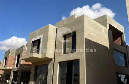 Villa - 5 Bedrooms - 5 Bathrooms for sale in Stei8ht - The 1st Settlement - New Cairo City - Cairo