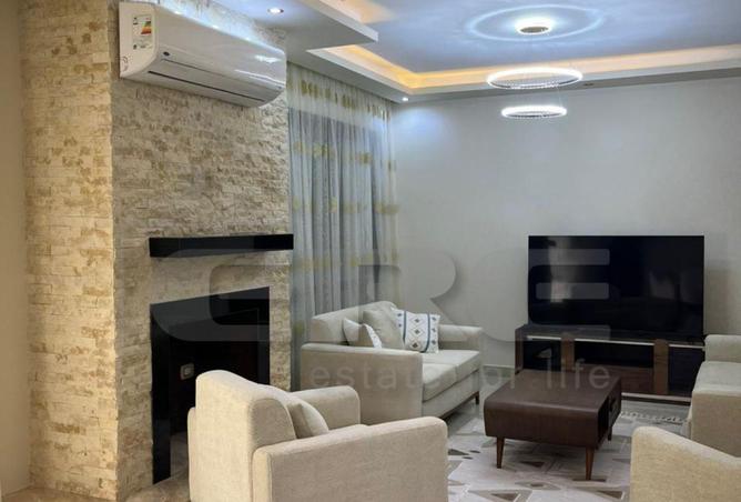 8389822 - Property Image 3