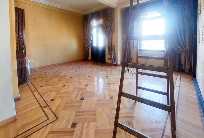 8404493 - Property Main Image