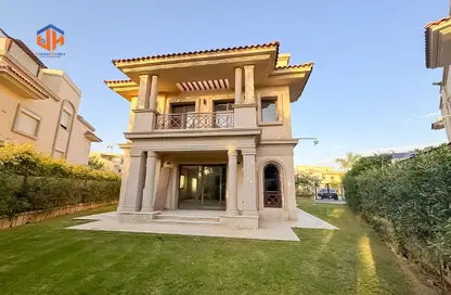 Villa - 5 Bedrooms - 5 Bathrooms for sale in Madinaty - Cairo