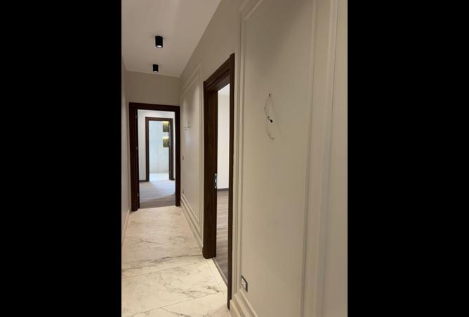 8048377 - Property Image 2
