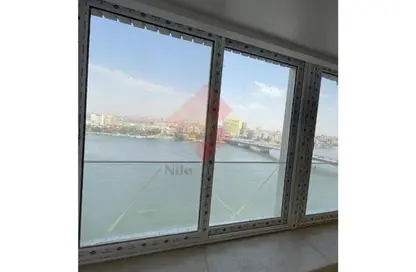 Apartment - 4 Bedrooms - 4 Bathrooms for sale in Nile St. - Dokki - Giza