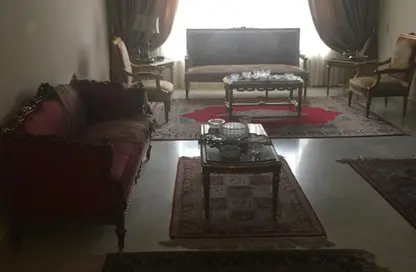 شقة - 3 غرف نوم - 2 حمامات للايجار في شارع نبيل الوقاد - ارض الجولف - مصر الجديدة - القاهرة