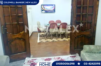 Apartment - 2 Bedrooms - 1 Bathroom for rent in Al Geish Road - Camp Chezar - Hay Wasat - Alexandria