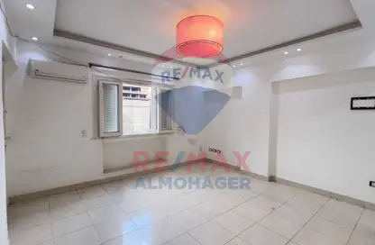 Apartment - 3 Bedrooms - 3 Bathrooms for rent in Gameat Al Dewal Al Arabeya St. - Mohandessin - Giza