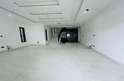 فيلا - 5 غرف نوم - 4 حمامات للبيع في فيلدج ويست - كمبوندات الشيخ زايد - الشيخ زايد - الجيزة