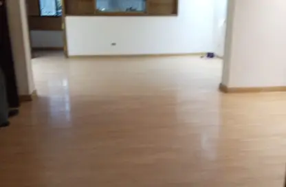 شقة - 2 غرف نوم - 1 حمام للايجار في شارع فؤاد بدواني - المنطقة الثامنة - مدينة نصر - القاهرة