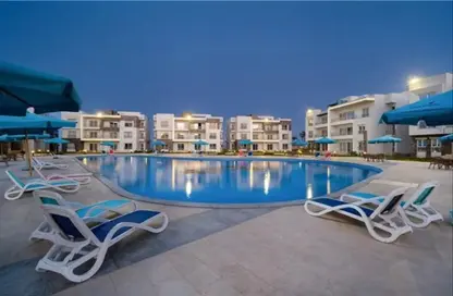 Chalet - 2 Bedrooms - 2 Bathrooms for sale in Sea View - Ras Al Hekma - North Coast