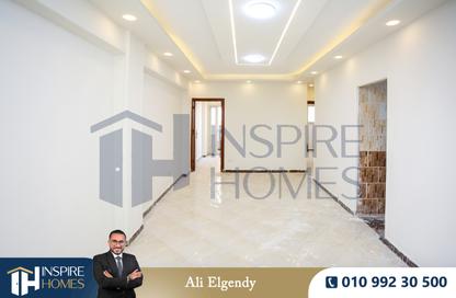 Apartment - 3 Bedrooms - 1 Bathroom for sale in Miami - Hay Awal El Montazah - Alexandria