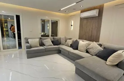 Apartment - 3 Bedrooms - 3 Bathrooms for sale in Al  Rabwa - Sheikh Zayed Compounds - Sheikh Zayed City - Giza