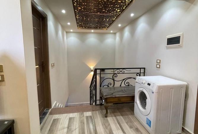 8121933 - Property Image 2