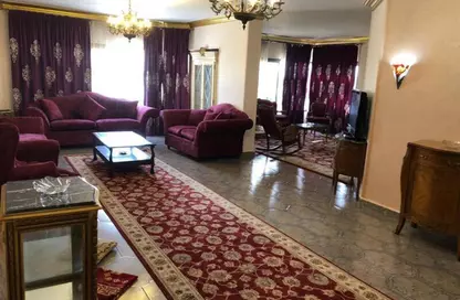 Apartment - 4 Bedrooms - 3 Bathrooms for rent in Ahmed Al Zomor St. - 8th Zone - Nasr City - Cairo