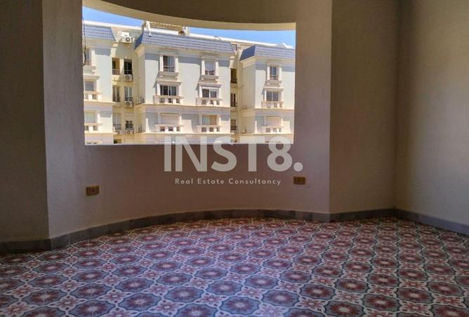 8223102 - Property Image 3