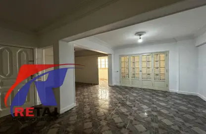 شقة - 3 غرف نوم - 2 حمامات للبيع في شارع ابو داوود الظاهري - المنطقة السادسة - مدينة نصر - القاهرة