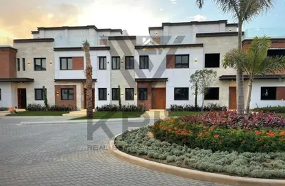Apartment - 2 Bedrooms - 2 Bathrooms for sale in Azzar - 5th Settlement Compounds - The 5th Settlement - New Cairo City - Cairo