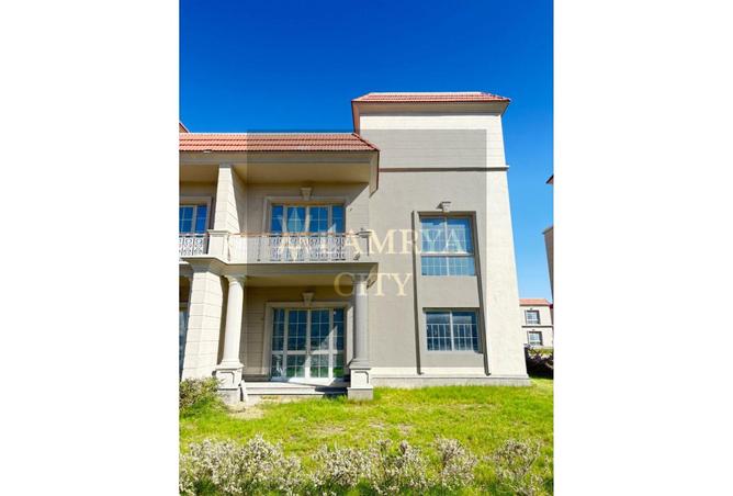 8331980 - Property Image 3