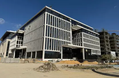 مساحات مكتبية - استوديو للبيع في ثري سكوير تاور - الحى المالى - العاصمة الإدارية الجديدة - القاهرة