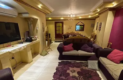 شقة - 3 غرف نوم - 3 حمامات للبيع في شارع سعيد زكريا - حي السفارات - مدينة نصر - القاهرة