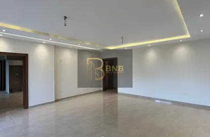 Apartment - 3 Bedrooms - 3 Bathrooms for rent in Hyde Park - New Cairo City - Cairo