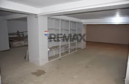 Shop - Studio - 2 Bathrooms for sale in Othman Ibn Affan St. - El Ismailia Square - Heliopolis - Masr El Gedida - Cairo