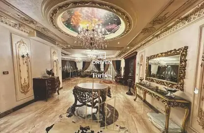 Villa - 6 Bedrooms - 6 Bathrooms for sale in Royal City - Sheikh Zayed Compounds - Sheikh Zayed City - Giza