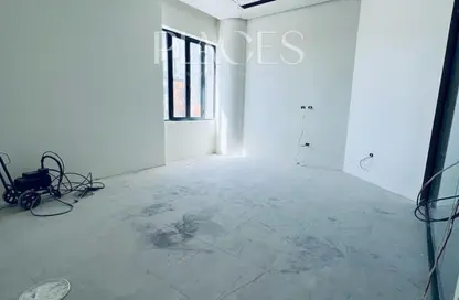 Office Space - Studio - 5 Bathrooms for rent in V90 - North Teseen St. - The 5th Settlement - New Cairo City - Cairo