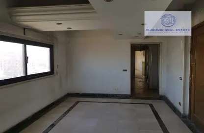 Apartment - 4 Bedrooms - 4 Bathrooms for sale in Al Mathaf Al Zerai St. - Al Agouza - Giza