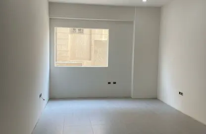 شقة - 3 غرف نوم - 3 حمامات للايجار في غرب الجولف - كمبوندات القطامية - القطامية - مدينة القاهرة الجديدة - القاهرة