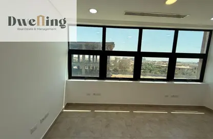 Office Space - Studio - 1 Bathroom for rent in Royal Maxim - 5th Settlement Compounds - The 5th Settlement - New Cairo City - Cairo