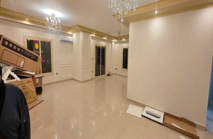 شقة - 3 غرف نوم - 2 حمامات للايجار في عمارات البنفسج - البنفسج - مدينة القاهرة الجديدة - القاهرة