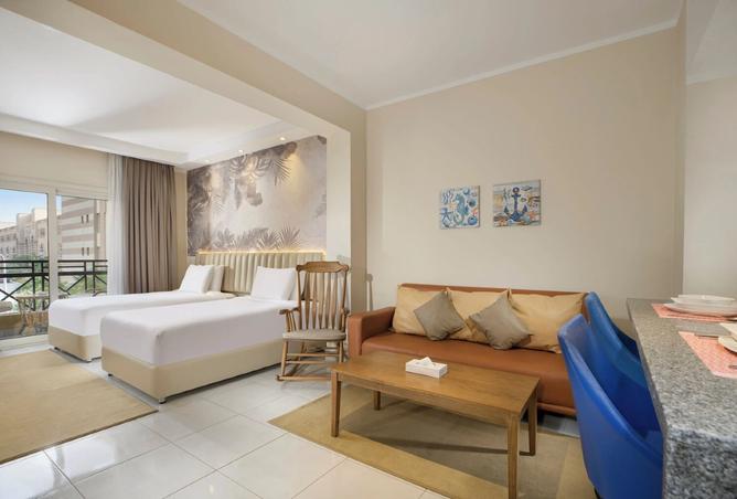 8313960 - Property Image 3