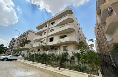 Apartment - 3 Bedrooms - 2 Bathrooms for sale in 6th Neighborhood - 1st Area - Shorouk City - Cairo