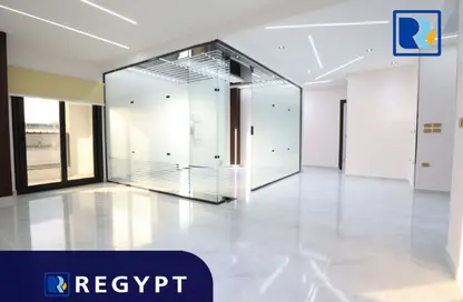 Office Space - Studio - 3 Bathrooms for rent in Zahraa Al Maadi St. - Degla - Hay El Maadi - Cairo