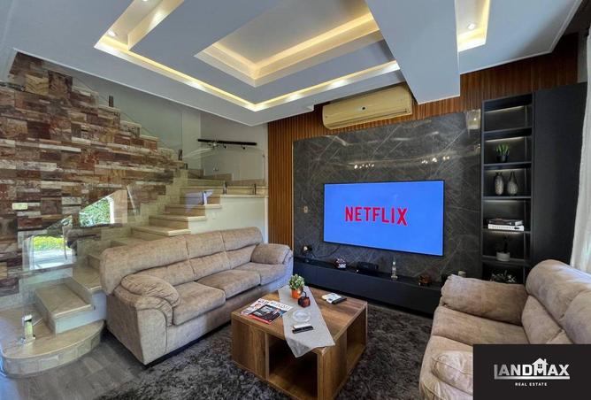 8327058 - Property Image 3