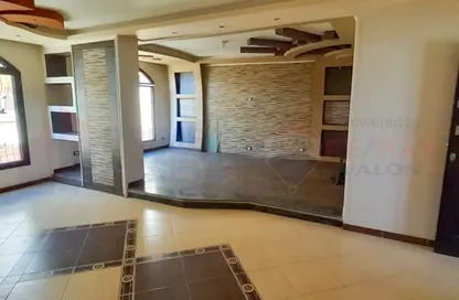 شقة - 2 غرف نوم - 1 حمام للبيع في سموحة - حي شرق - الاسكندرية