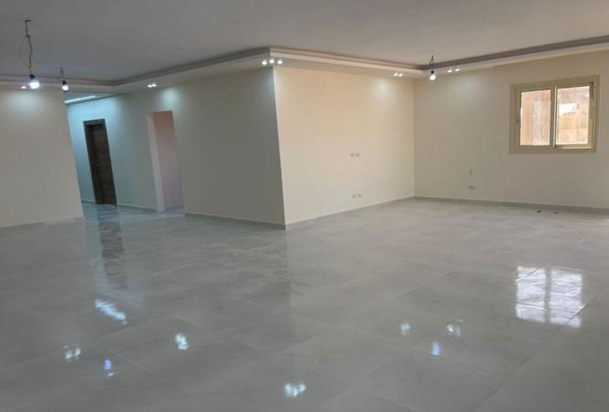 8016360 - Property Image 3