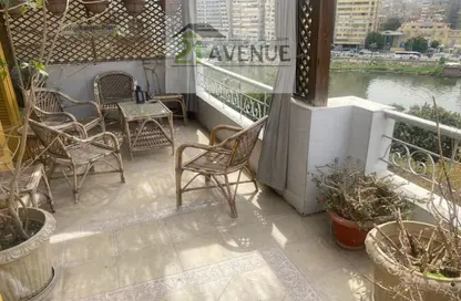 Apartment - 2 Bedrooms - 1 Bathroom for rent in Salah Al Din St. - Zamalek - Cairo