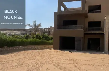 Townhouse - 4 Bedrooms - 4 Bathrooms for sale in New Giza - Cairo Alexandria Desert Road - 6 October City - Giza