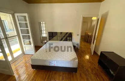 شقة - 2 غرف نوم - 2 حمامات للايجار في شارع حسن عاصم - الزمالك - القاهرة